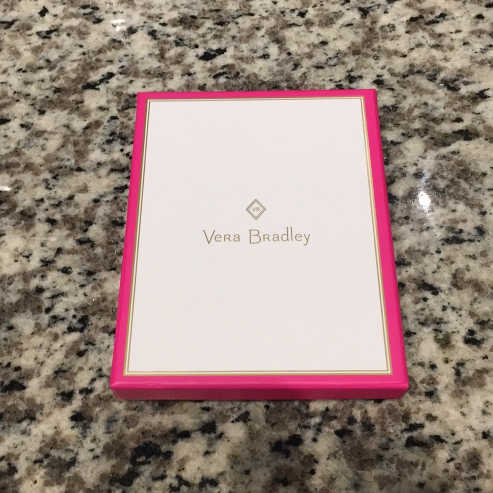 Vera Bradley gold star necklace never worn!!